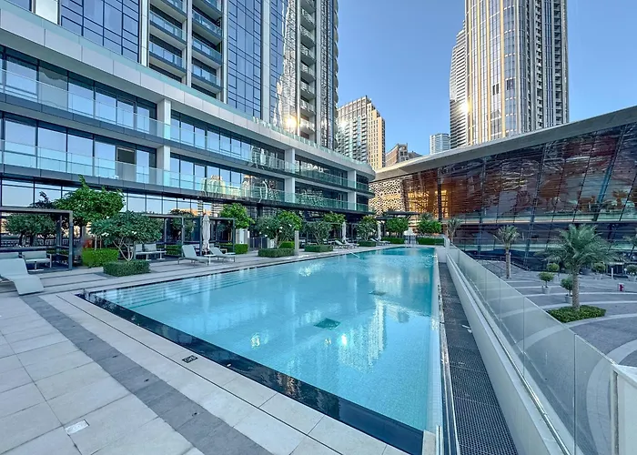Grande Signature Residence, Burj Khalifa And Fountain View
