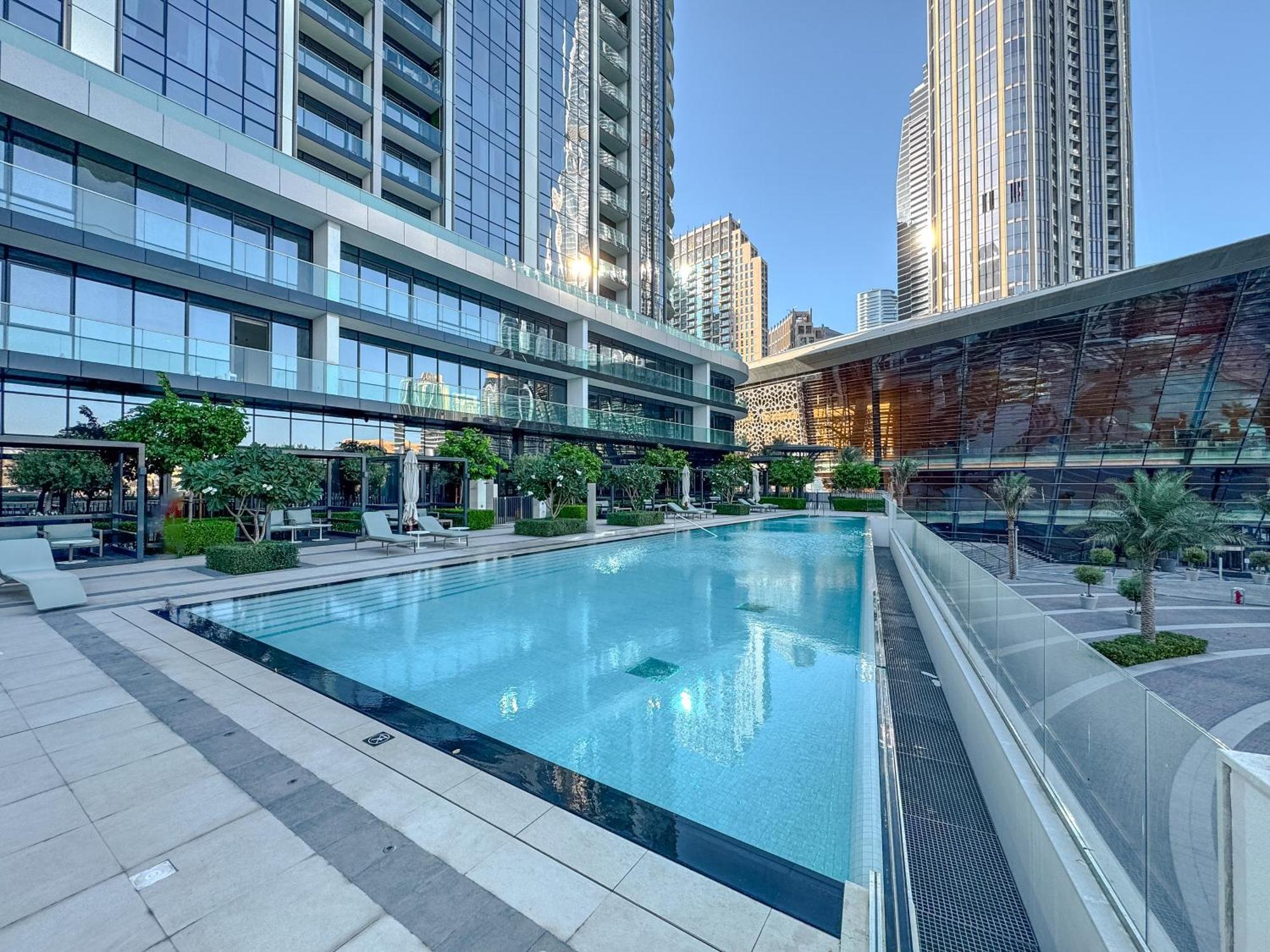 Grande Signature Residence, Burj Khalifa And Fountain View Dubai